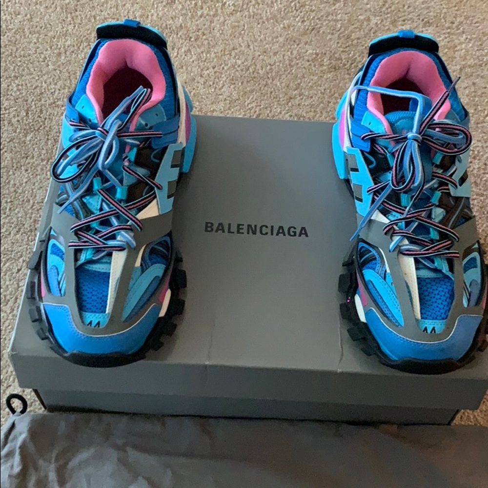 BALENCIAGA Sneakers